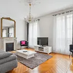 Luxury La Tour * Paris
