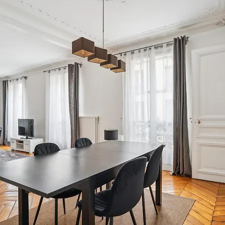 Luxury La Tour *