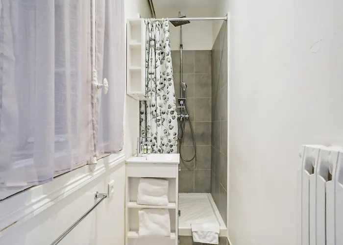 Luxury La Tour Paris