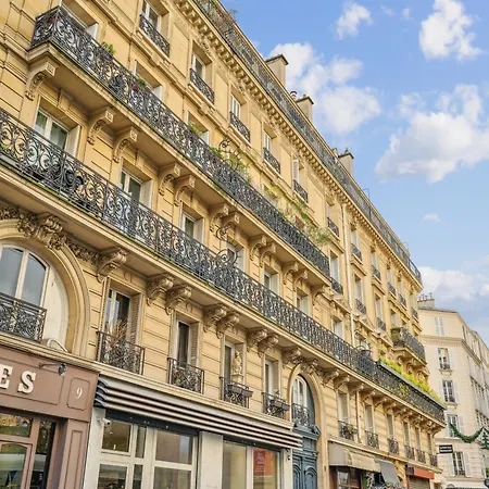 Luxury La Tour * Parijs